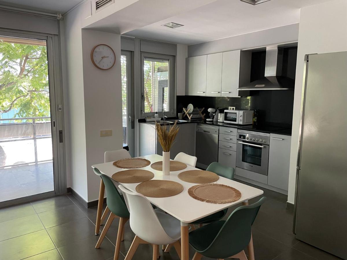 Standing Apartment Barcelona Forum ซานต์อาเตรียเดเบซอซ ภายนอก รูปภาพ