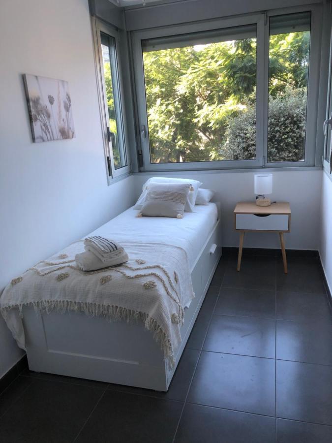 Standing Apartment Barcelona Forum ซานต์อาเตรียเดเบซอซ ภายนอก รูปภาพ