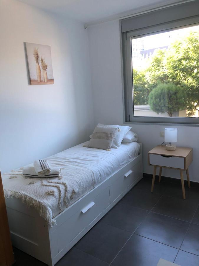 Standing Apartment Barcelona Forum ซานต์อาเตรียเดเบซอซ ภายนอก รูปภาพ